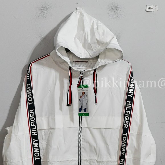 NWT Tommy Hilfiger Ladies' Long Windbreaker IN WHITE - Picture 3 of 7